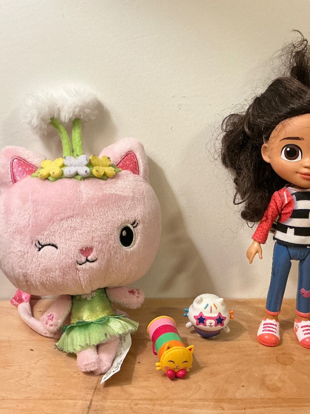 Gabby's Dollhouse Kitty Fairy Purr-ific Plush Toy, Gabby figure, more